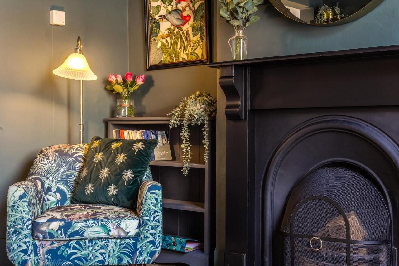 Stylish Romantic Country Escape Near Chester Christleton Exterior foto